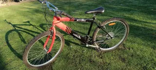 Bicicleta Montaña BTT Hador Roja y Negra