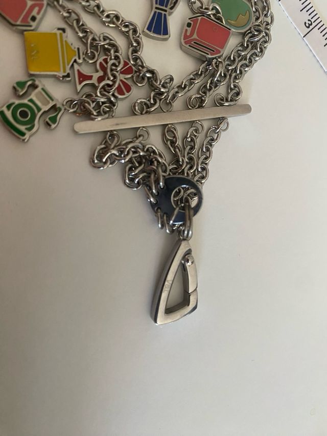 Pulsera dijes colgando Victorio  Lucchino