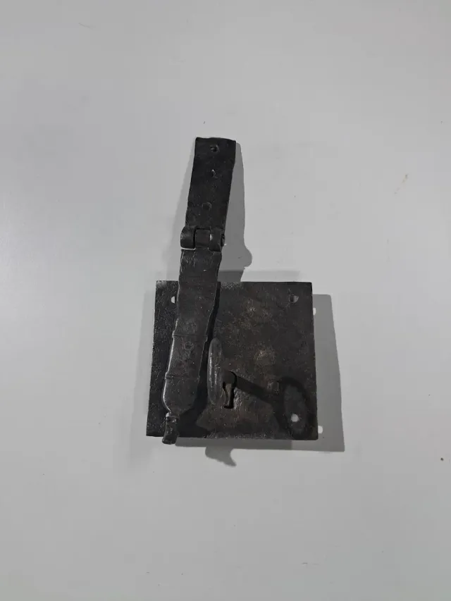 Vecchia serratura in ferro