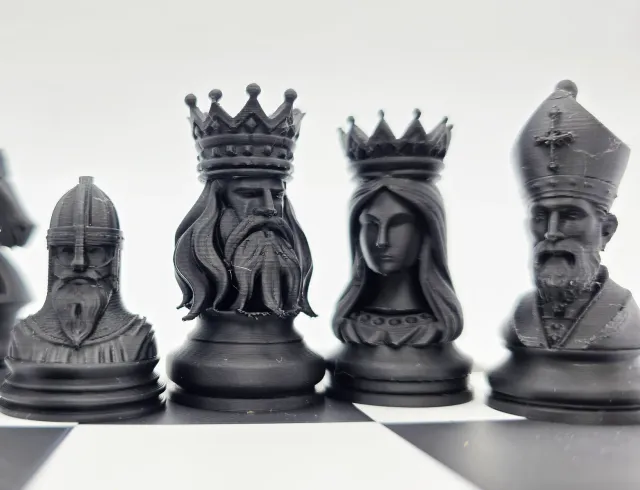 Scacchi Intagliati Re 12cm