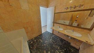 Piso en venta en Gavarra en Cornellà de Llobregat