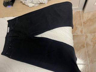 Vaqueros negros Bershka talla 40