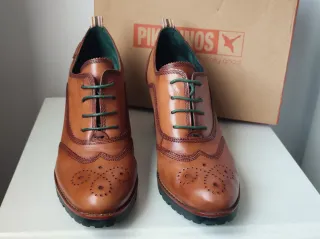 Zapatos piel Pikolinos tacón