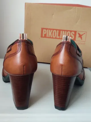 Zapatos piel Pikolinos tacón