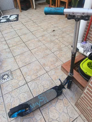 Patinete infantil poco uso