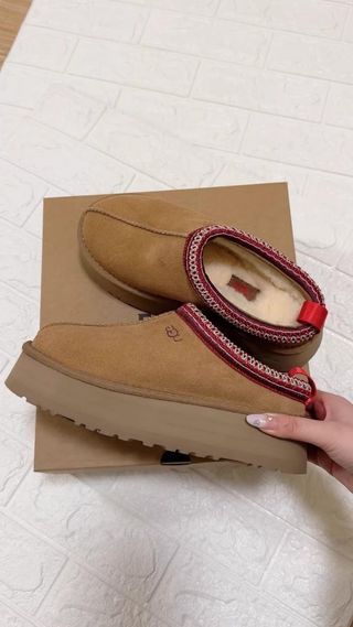 UGG Plataforma Boho Talla 36