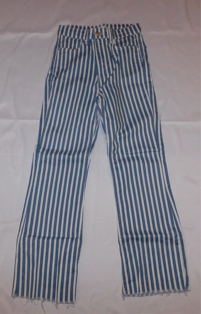 Pantalón vaquero rayas azul y blanco