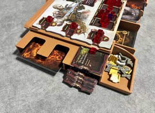 Tablero jugador Tainted grail King of Ruins y TG