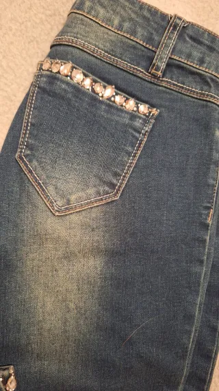 Vaqueros con pedrería