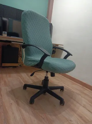 Silla de escritorio oficina verde con ruedas