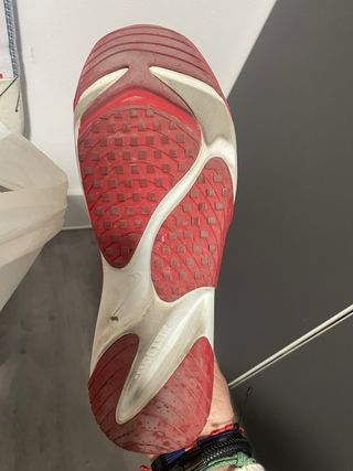 Zapatillas Nike Zoom 2K Rojas y Blancas