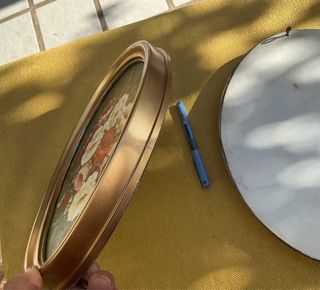 Quadri ovali con fiori vintage