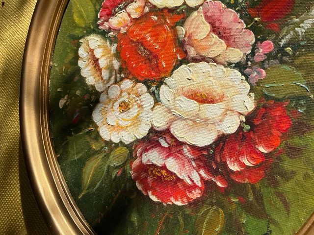 Quadri ovali con fiori vintage