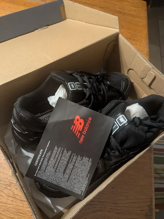 Zapatillas New Balance 1906RCH Negras Talla 44.