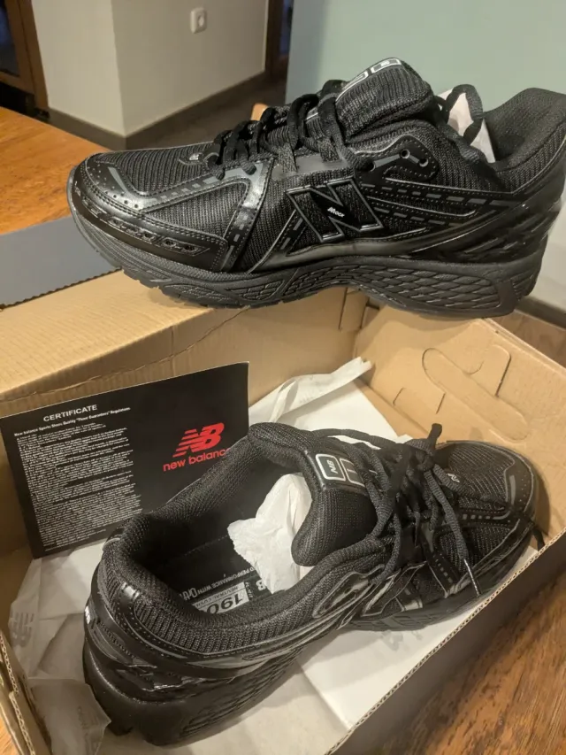 Zapatillas New Balance 1906RCH Negras Talla 44.