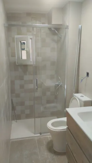 Reformas:  Número de contacto 672992914 maxi