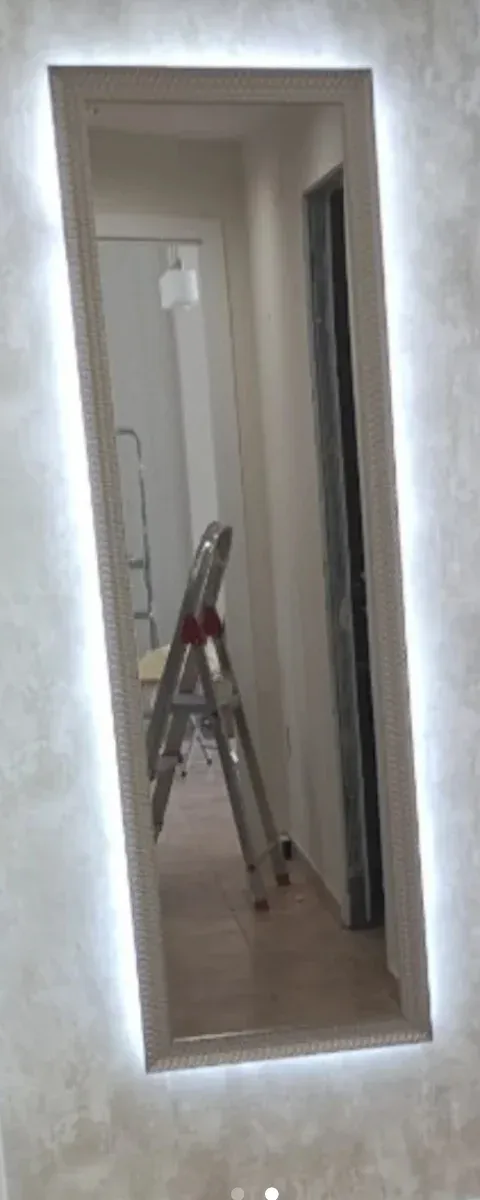 Specchio con Cornice Argentata