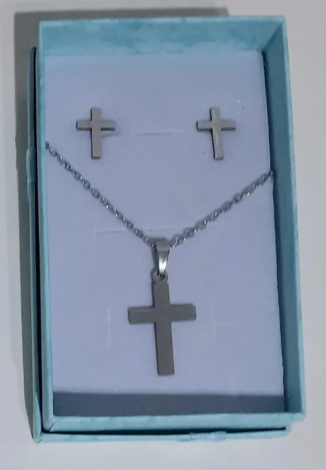 Conjuntos de acero nuevos.