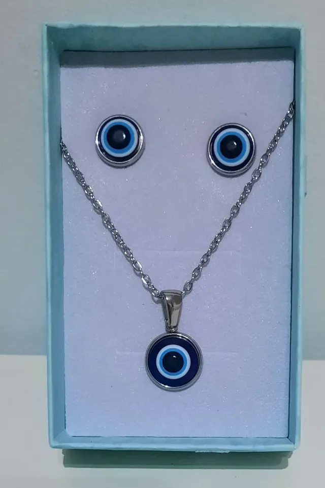 Conjuntos de acero nuevos.