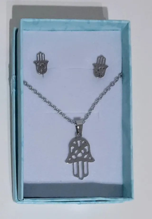 Conjuntos de acero nuevos.