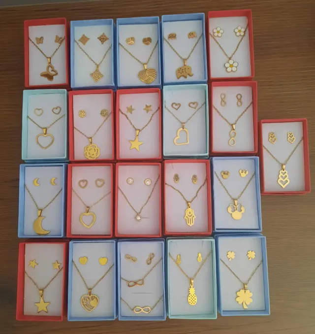 Conjuntos de acero nuevos.