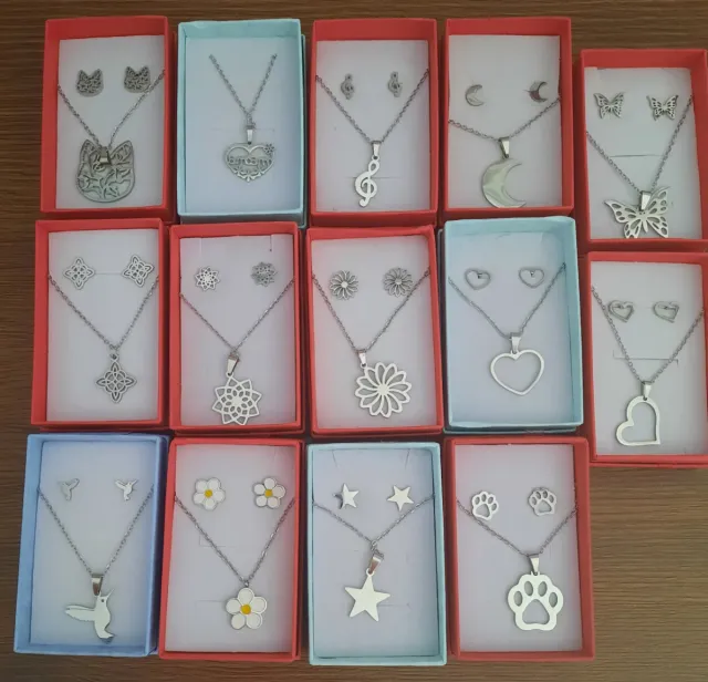 Conjuntos de acero nuevos.