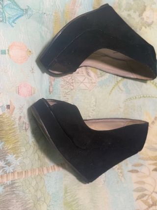 Zapatos de tacón negros