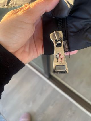 Plumífero largo Moncler negro. Talla 4 Original