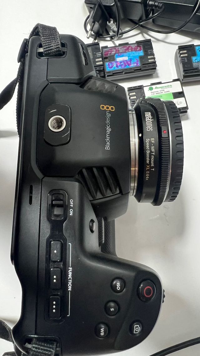 Blackmagic Pocket 4K+grip+metabones sb+card 128gb