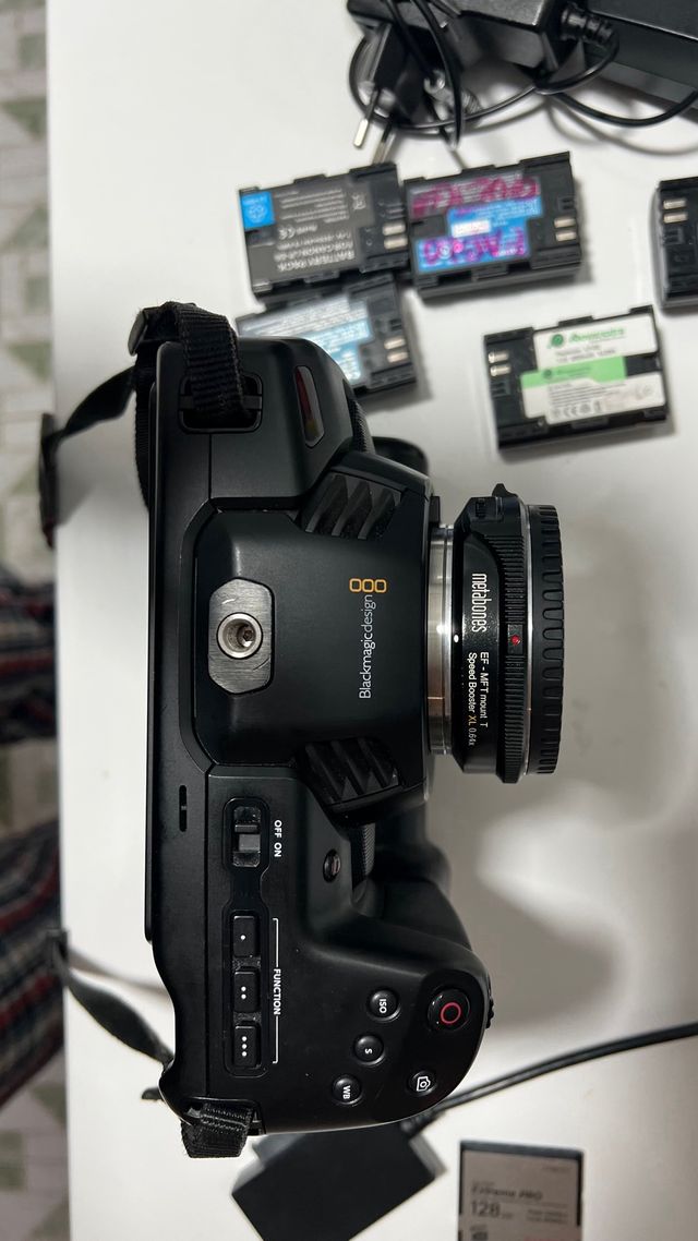 Blackmagic Pocket 4K+grip+metabones sb+card 128gb