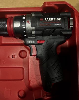 Taladro percutor Parkside 12V performance