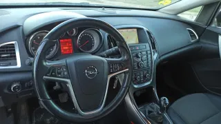 Opel Astra 2013
