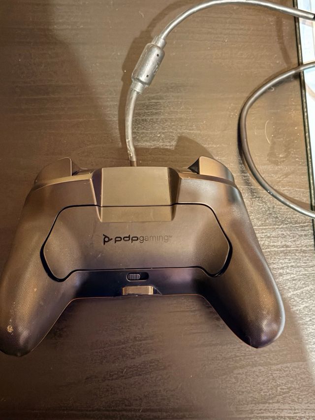 Mando Nintendo Switch Rojo Camuflaje