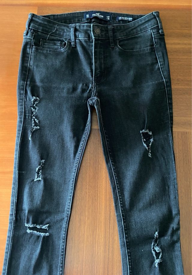 Pantalón pitillo negro Hollister