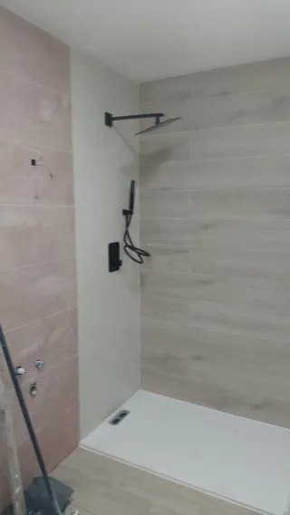 Reformas  Número de contacto:672992914 ( maxi)