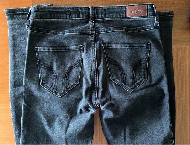 Pantalón pitillo negro Hollister