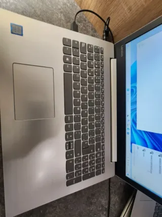 Portátil Lenovo Ideapad Plata