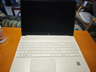 Ordenador portátil HP blanco