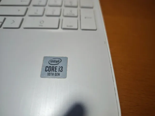 Ordenador portátil HP blanco