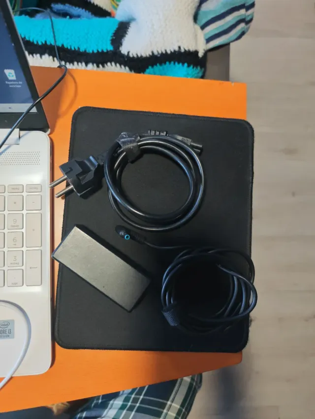 Ordenador portátil HP blanco