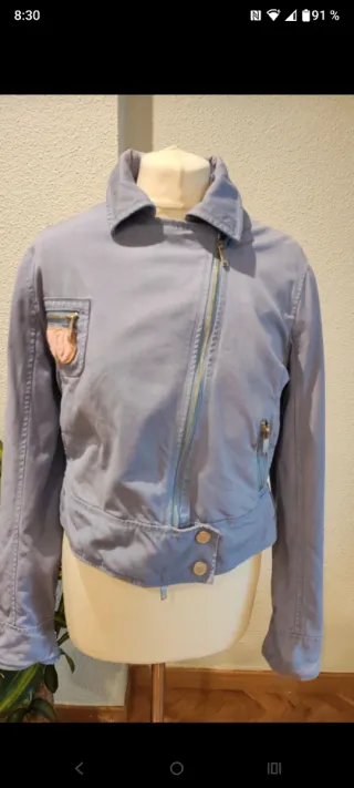 Cazadora sport Purificación García lila