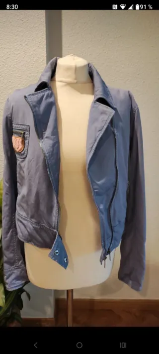 Cazadora sport Purificación García lila