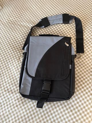 Maletín bandolera negro y gris