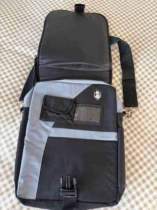Maletín bandolera negro y gris