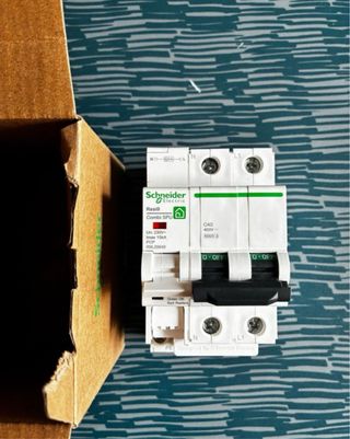 Limitador Sobretensiones Schneider 40A 2P