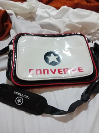 Bolso bandolera Converse blanco y negro