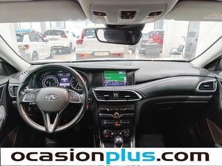 Infiniti Q30 1.6T Premium 90 kW (122 CV)