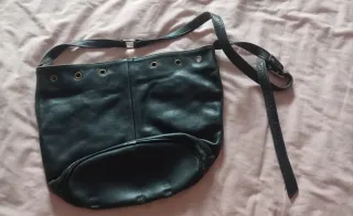 Bolso cubo piel negro