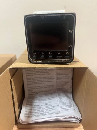 Regulador Omron E5CC-CX3D5M-000