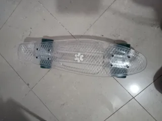 Monopatín Tijuana Transparente